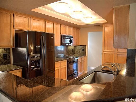 2nd image of 2549 Stoughton Way