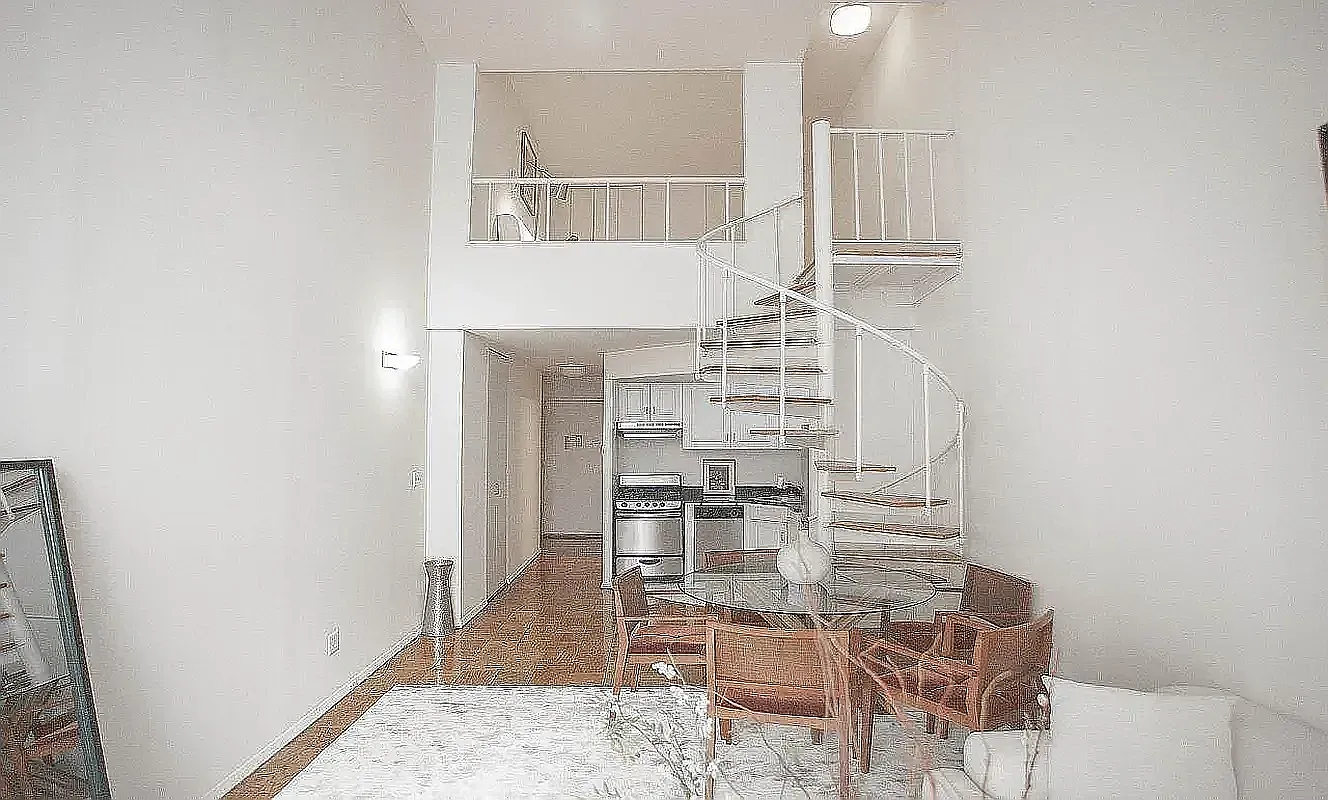 220 East 24th Street — Photo 2