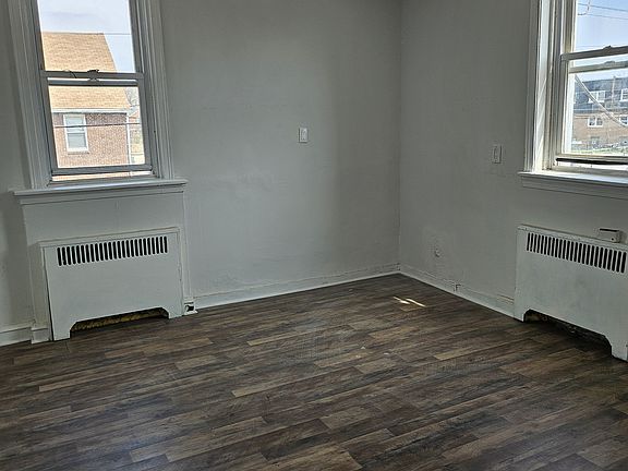 3rd image of 6751 Castor Ave Floor 2