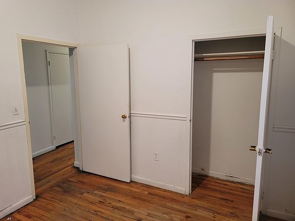 2nd image of 755 Dawson St APT 1B