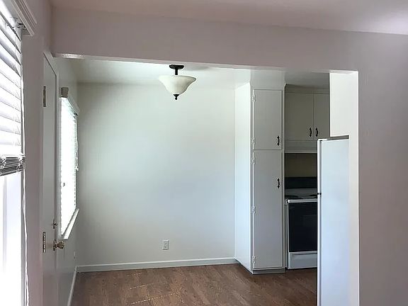 4th image of 4211 McKellar Ln APT F