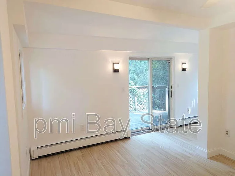 3 Weston St #1 — Photo 15