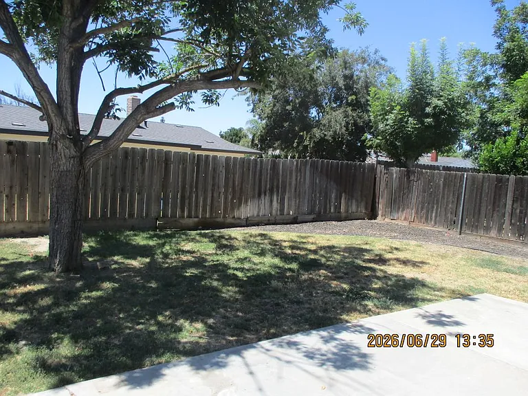 1225 E Cinnamon Dr — Photo 14