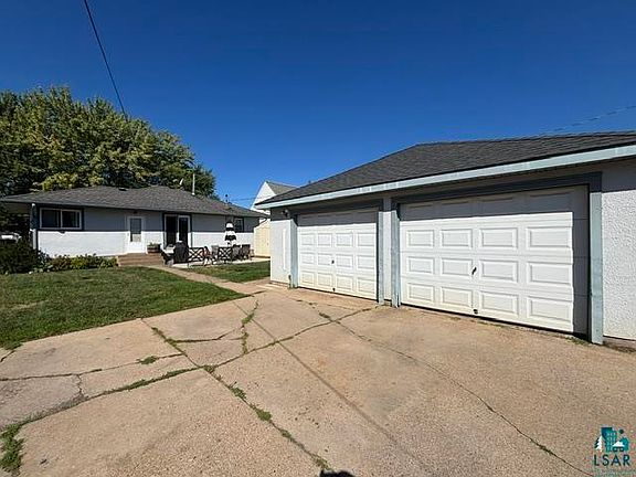 2nd image of 2418 E 8th Ave
