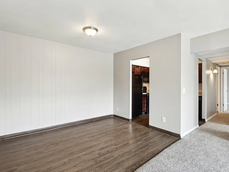 Montana Ridge Apartments — Photo 10