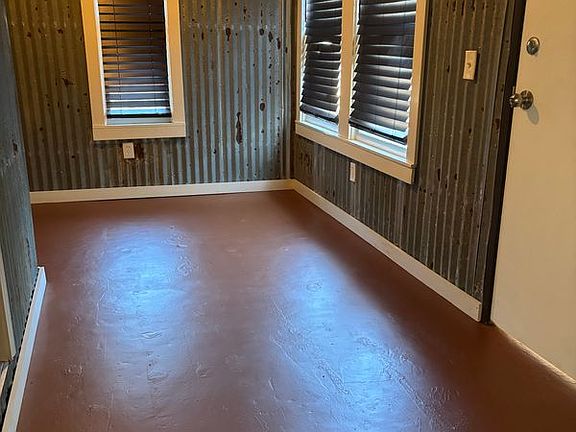 5th image of 874 Oasis St