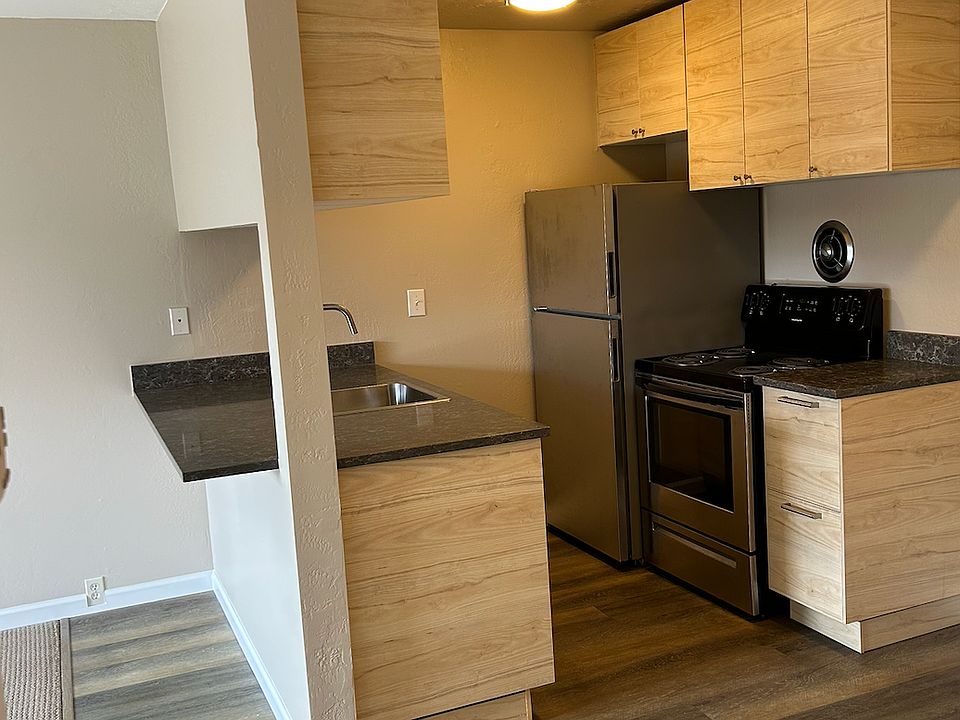 1st image of 2612 Webster St APT 7