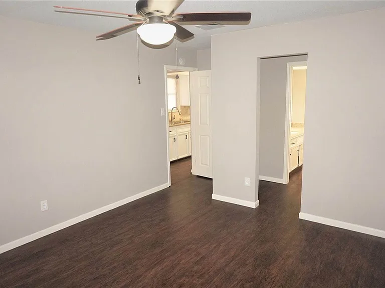 2727 Tinechester Dr — Photo 17