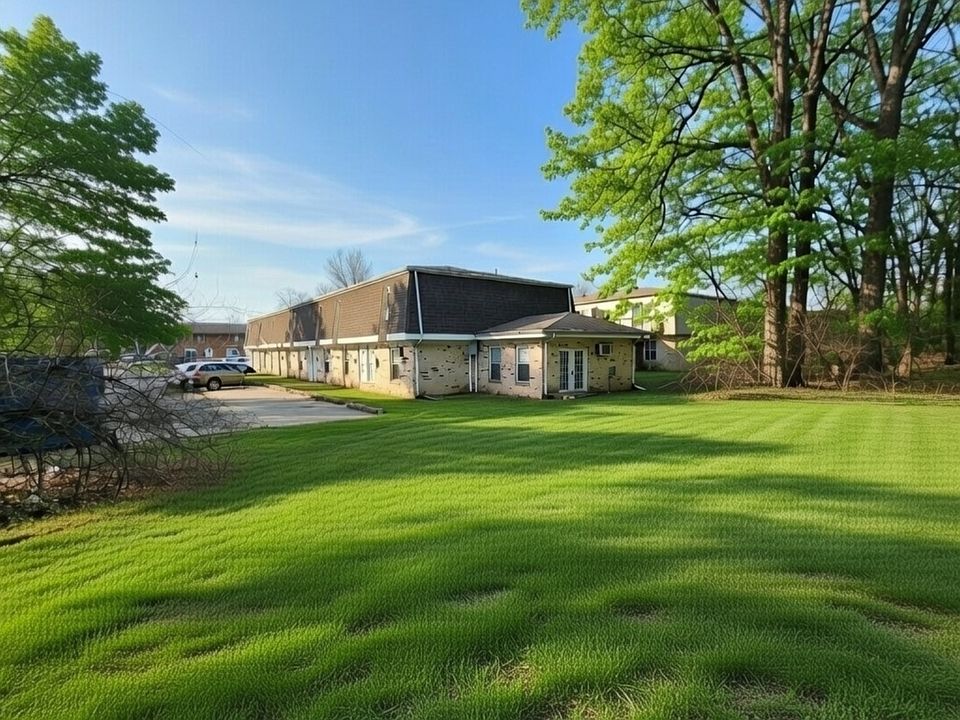 1st image of 985 Somerset Dr APT 6