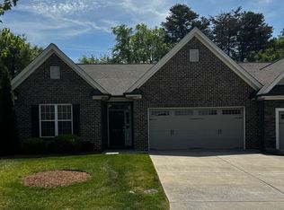 6047 Sunny Brook Dr, Clemmons, NC 27012