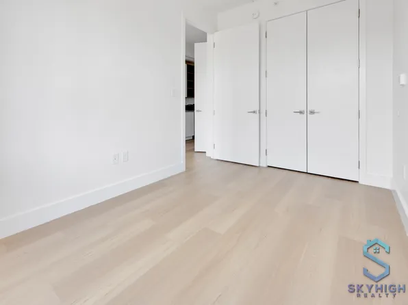 639 East 28th Street image 9 of 25