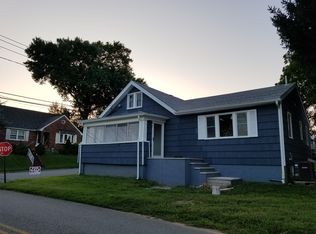 23 S Pine St, Fords, NJ 08863