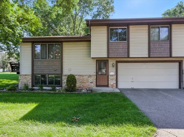 3802 Brookdale Cir N, Brooklyn Park, MN 55443