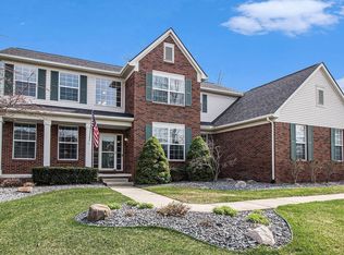 1348 Cartwright Ln, South Lyon, MI 48178