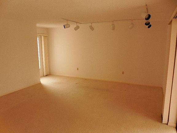 5th image of 1820 Beach Pkwy W