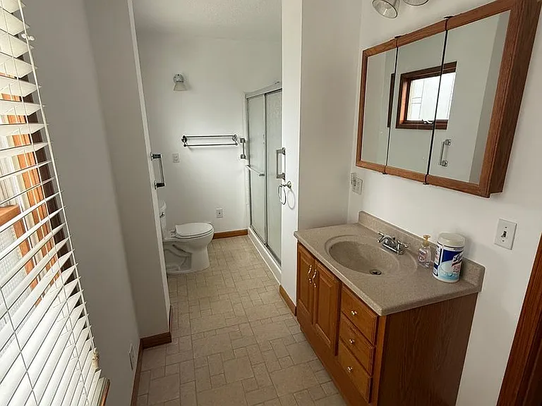 1417 Primrose Ave — Photo 9