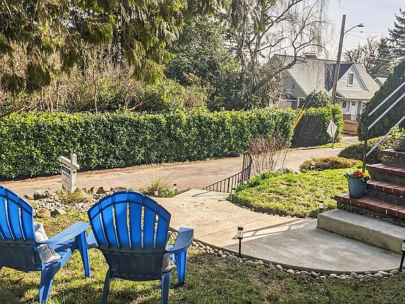 5th image of 6825 SW 8th Ave