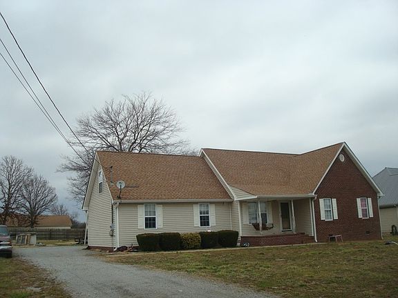 3rd image of 313 Dorchester Dr