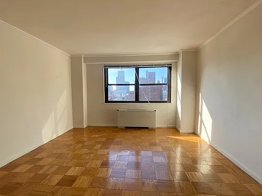 Rented by REAL New York | media 23