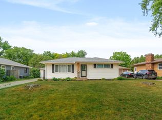 1006 Royal Dr, Cedar Falls, IA 50613