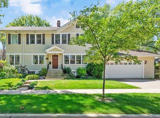 322 N Montclair Ave, Glen Ellyn, IL 60137