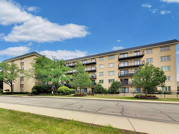 2nd image of 8600 Waukegan Rd #307