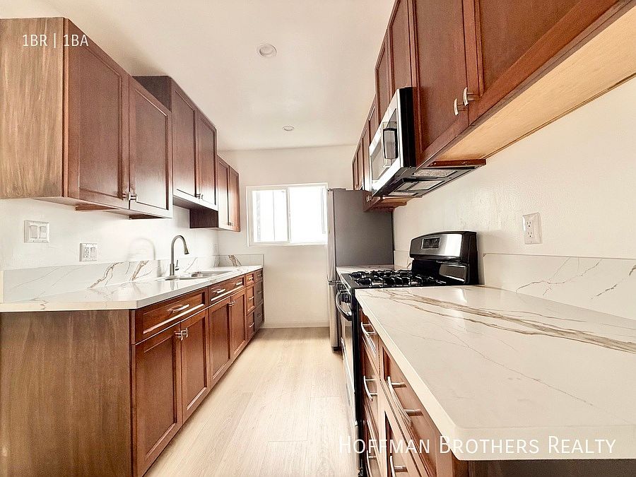 1st image of 222 N Lake St APT 11