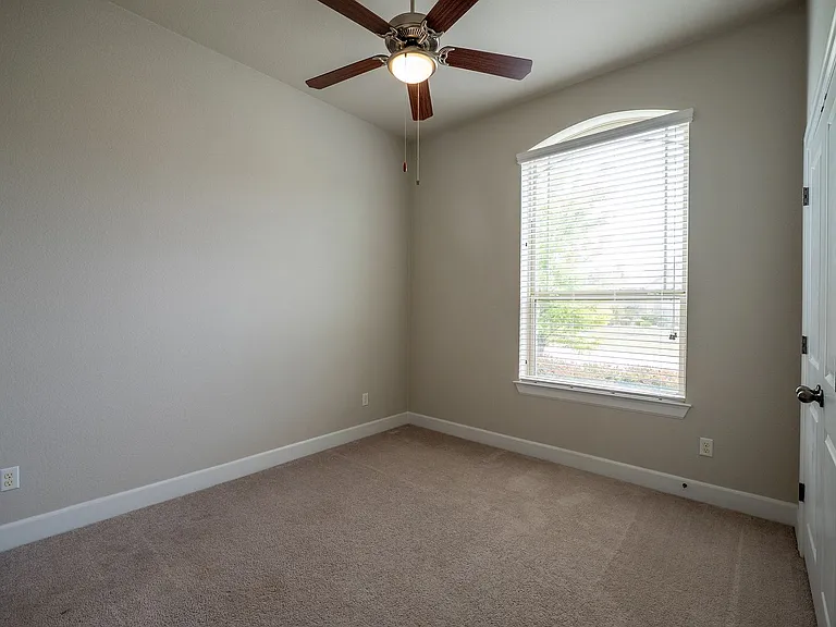 18612 Rio Chama Ln — Photo 14