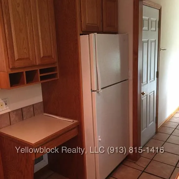 2311 W 79th St — Photo 11