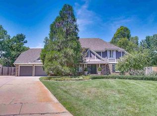 8520 E Overbrook Ln, Wichita, KS 67206