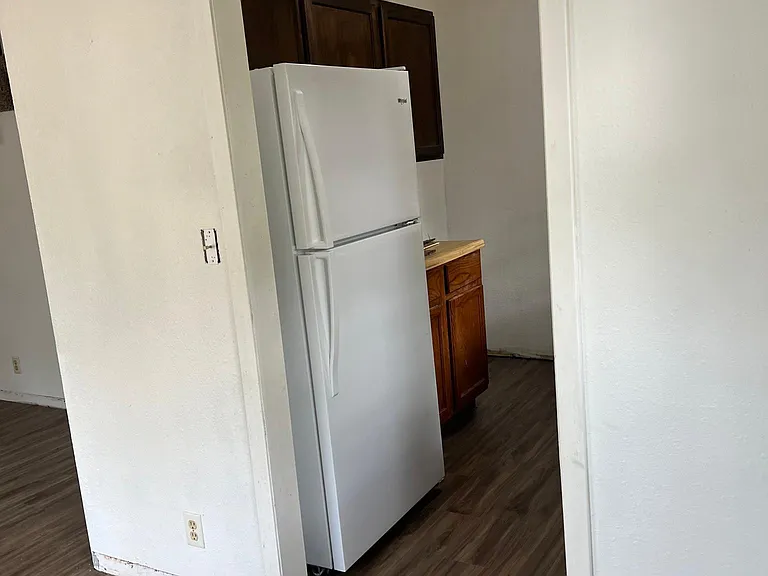 1910 S Mosley Ave #2 — Photo 4