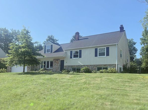 41 South Spring Ln