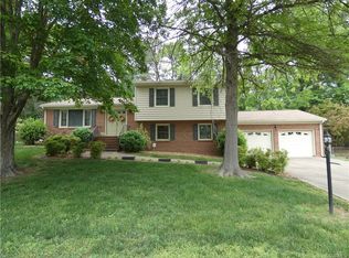 118 Hampton Dr, Colonial Heights, VA 23834