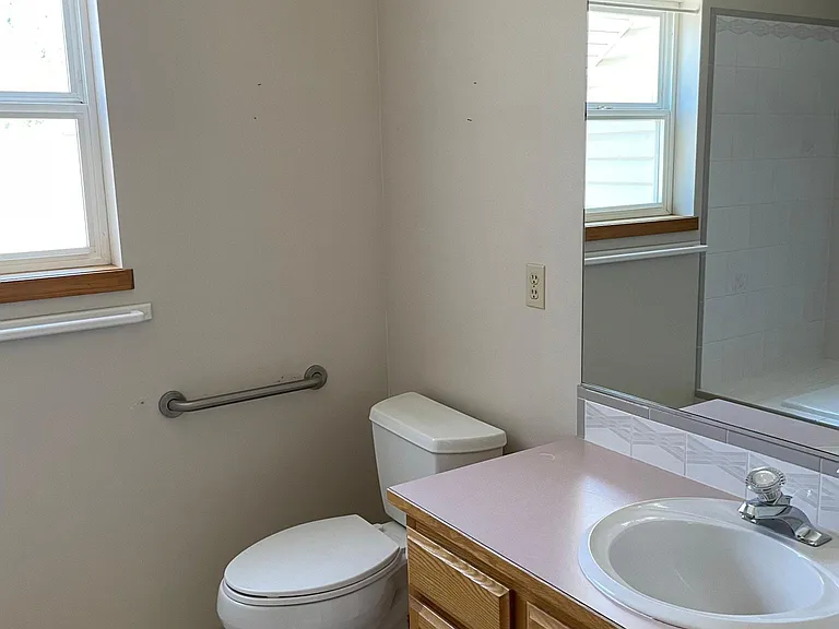 4318 E 39th Ave — Photo 13