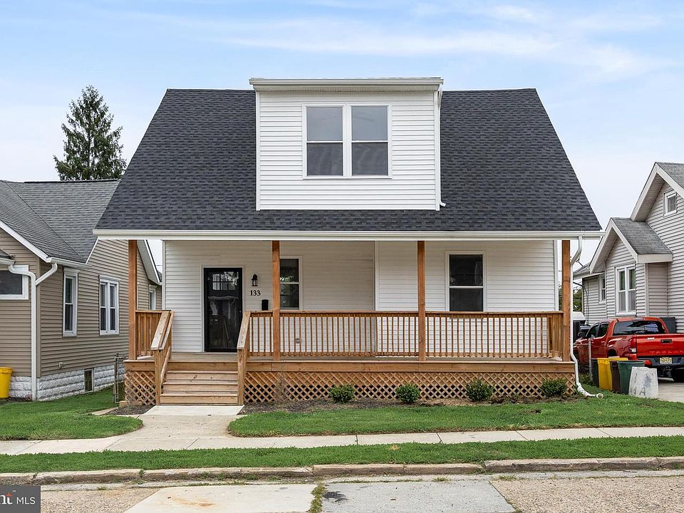 1st image of 133 Lafayette Rd