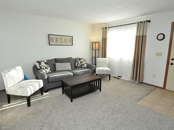 3rd image of 2976 Valleycreek Dr