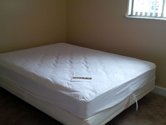 simple bed with mattress protector,1 queen and 1 twin size