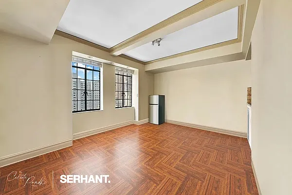 Rented by SERHANT. | media 23