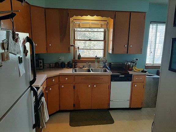 5th image of 1520 5th Ave S