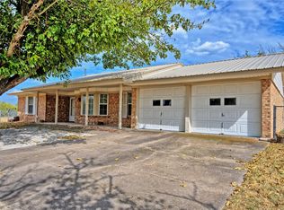 437 Jakes Rd, Bowie, TX 76230