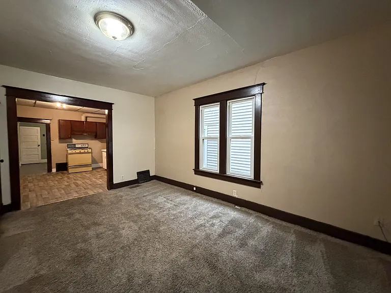 512 W Marion St #A — Photo 6