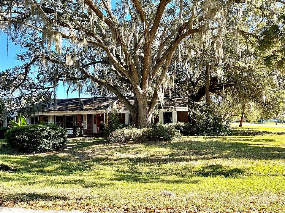 2nd image of 2365 W Lyndell Dr