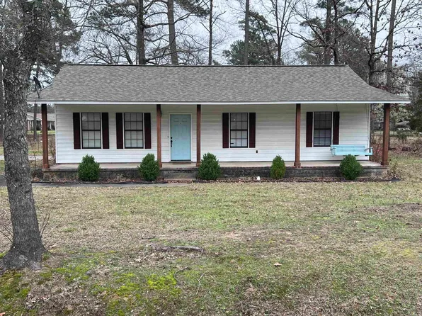 901 Meredith St, White Hall, AR 71602