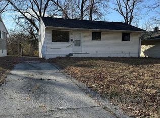 269 Roderick Dr, Saint Louis, MO 63137