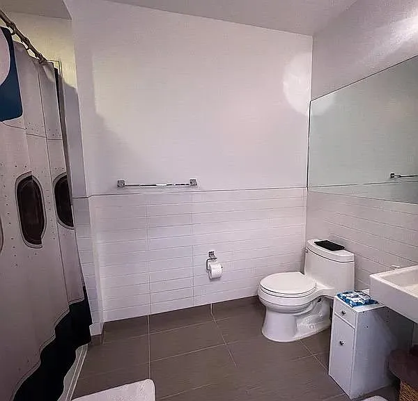 217 Newark Ave #501 — Photo 4