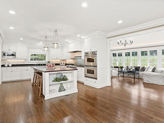 1852 Hillside Rd Fairfield CT-large-010-024-007-1500x1000-72dpi.jpg