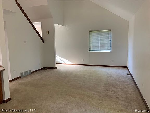 2nd image of 230 14th St #230