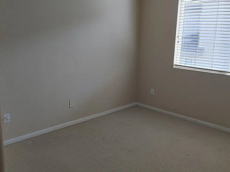 382 Edgewater Dr — Photo 25