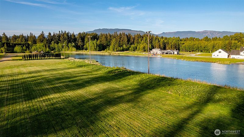 5th image of 18003 Bow Lake Lane