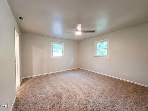 4th image of 212 Red Oak Ave
